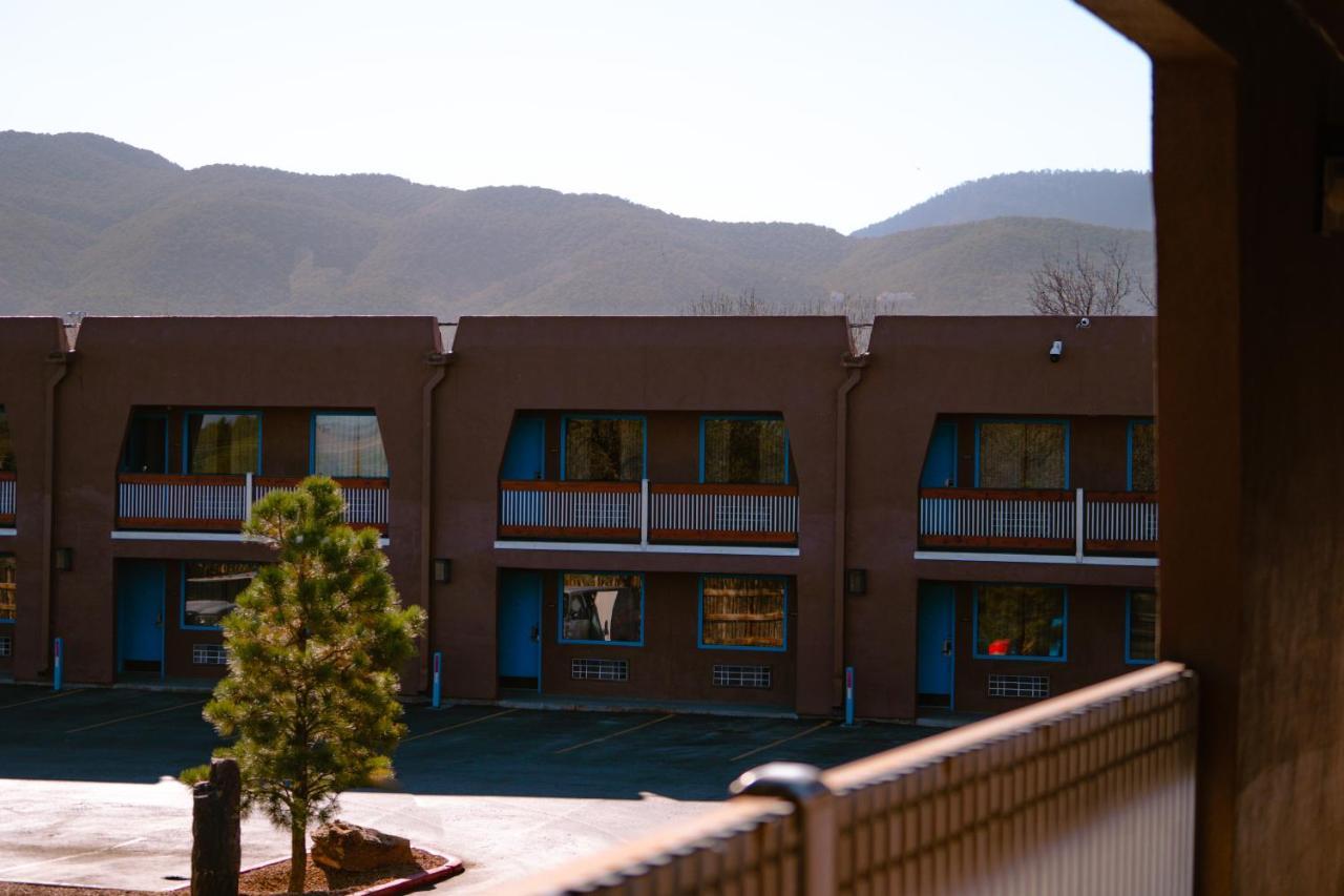 Taos Valley Lodge Exteriör bild